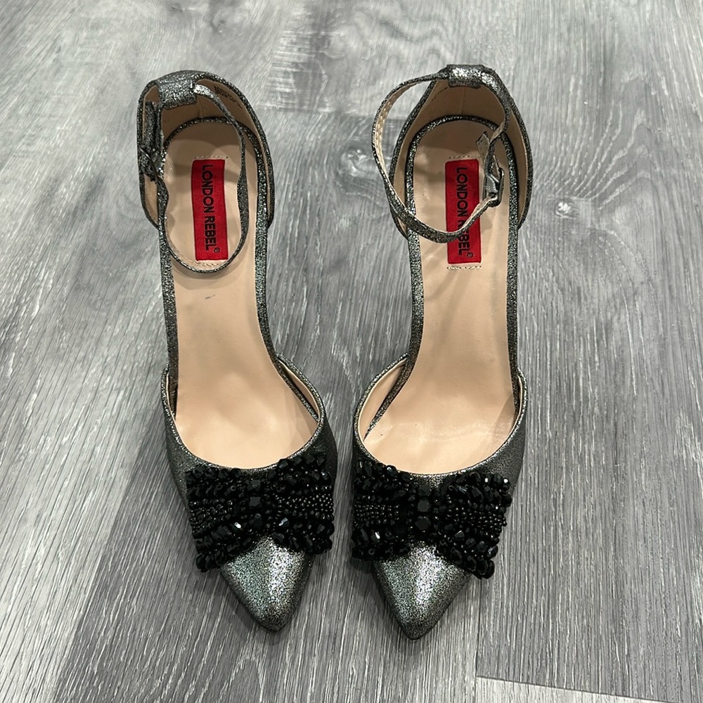 London Rebel silver heels with bow size 39
